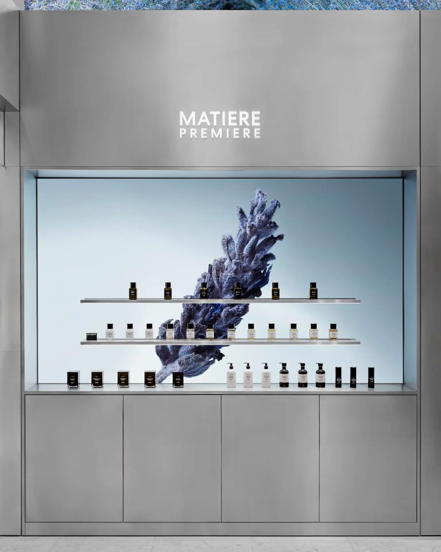 Fût en acier inoxydable étiqueté Lavender Absolute Provence